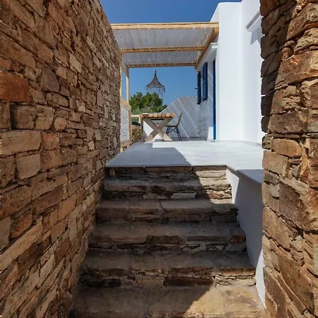 Tinosvillages בית הארחה